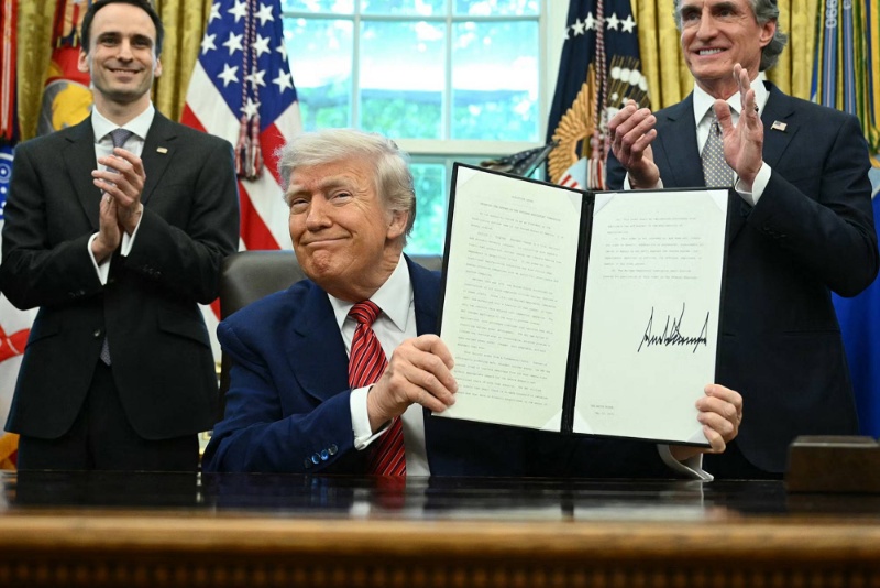 احیای صنعت هستهای؛ دونالد ترامپ فرمان ساخت نیروگاههای اتمی جدید را صادر کرد