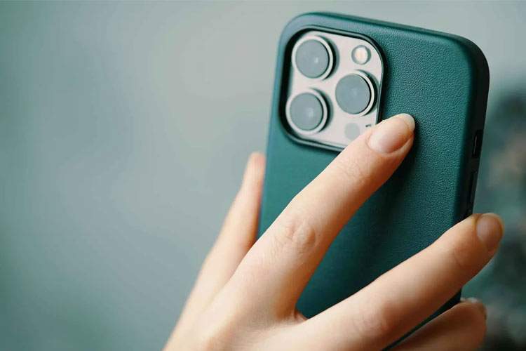 اصرار ترامپ برای تولید آیفون در آمریکا به جای هند