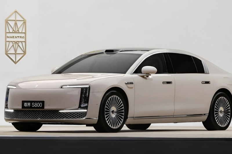 خودرو فوق لوکس هواوی از راه رسید؛ رقیب ۸ میلیاردی مرسدس میباخ با امکانات شگفتانگیز