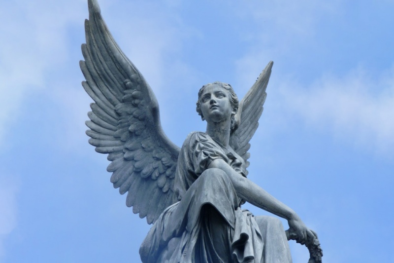 فضیلت دردسرساز؛ چرا برتر دانستن زنان از نظر اخلاقی به ضرر آن‌ها است؟