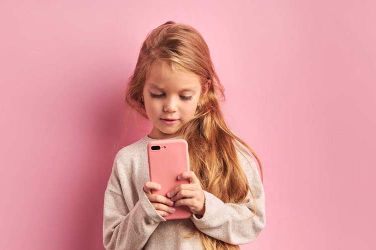 فنلاند استفاده از تلفن همراه در مدارس را محدود می‌کند