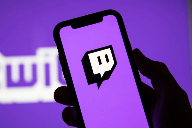 لایواستریم عمودی به توییچ میآید