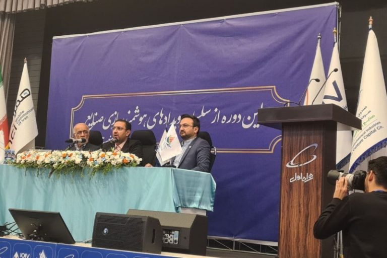 همراه اول با کمک همراه‌فاند به دنبال هوشمندسازی صنایع کشور است