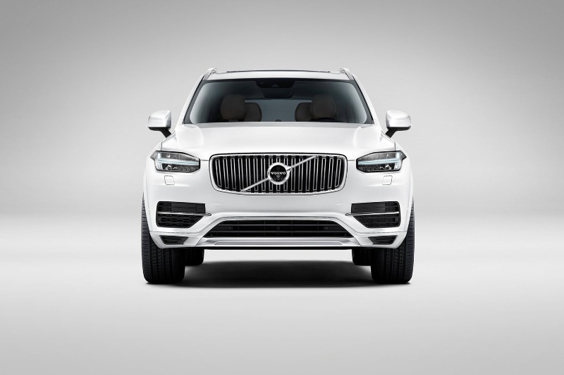 یک مشکل ساده نرمافزاری باعث فراخوان نیممیلیون خودرو ولوو شد