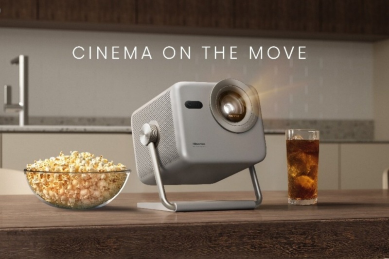 این پروژکتور ۲۰۰ اینچی در کیف دستی جا می‌شود و کیفیت تصویر بالایی دارد