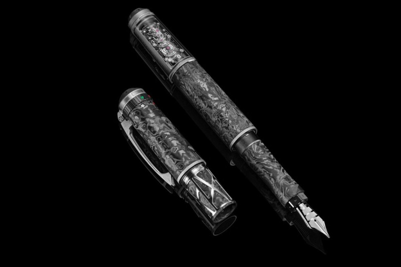 خودنویس مکانیکی با قیمت یک خانه؛ وقتی قلم تبدیل به جواهر میشود