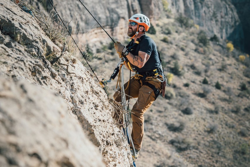 سفر تکرارنشدنی به اعماق حیات وحش؛ تریلر مستند جدید اپل را ببینید