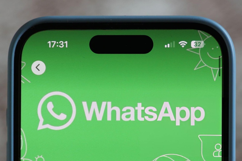 واتساپ حالا بهکمک ChatGPT عکس تولید میکند