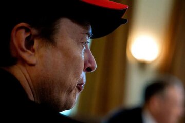 کبودی چشم ایلان ماسک حاشیه‌ساز شد