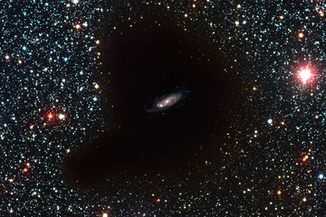 جهان اطراف ما خالی‌تر از آن چیزی است که فکر می‌کردیم /  ما در یک «حفره کیهانی» گیر افتاده‌ایم؟