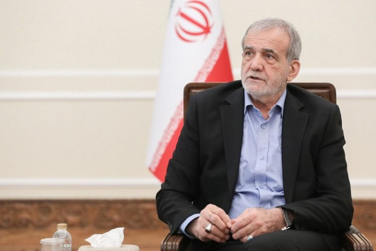 رئیس جمهور: اطلاعات هویتی شهروندان باید به هم متصل شود