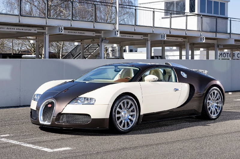 رکوردشکنی بوگاتی ویرون؛ ابرخودرو افسانهای با قیمت معادل ۱۷۶ میلیارد تومان فروخته شد