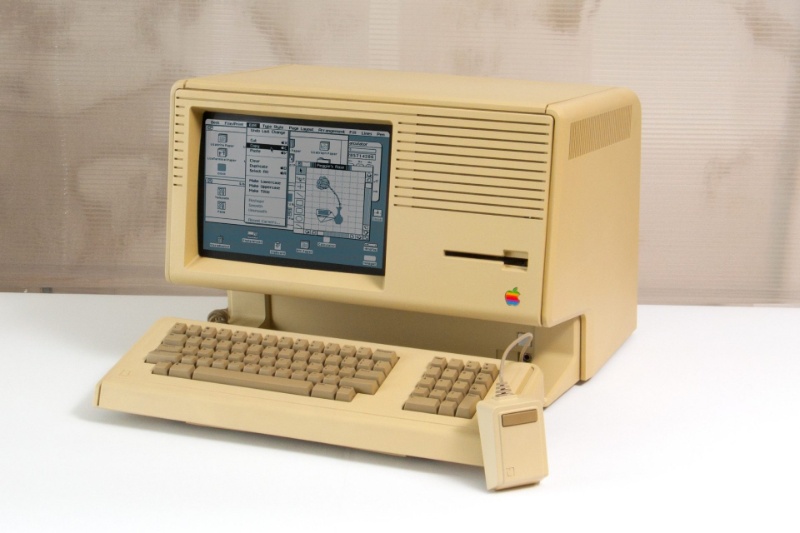 سفر در زمان با مرورگر؛ شبیه‌ساز اپل شما را به سال ۱۹۸۳ می‌برد!