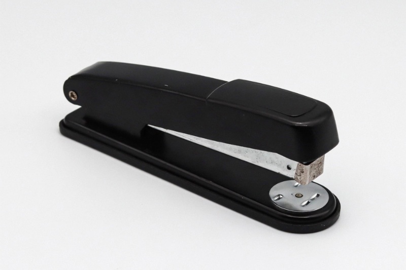 چرا این منگنه ساده ۲۱ میلیارد تومان قیمتگذاری شده است؟