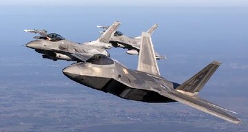 چرا بال جت‌های جنگنده کج است؟