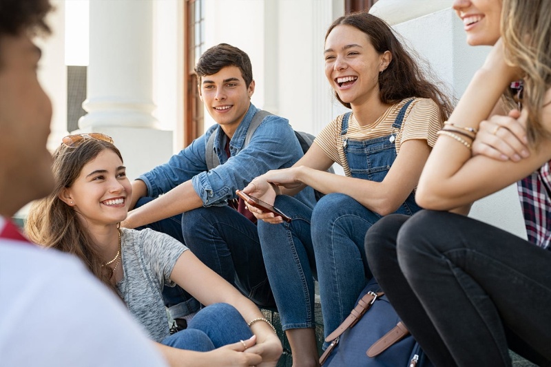 چرا تا همین یک قرن پیش، نوجوانان انسان کامل محسوب نمی‌شدند؟