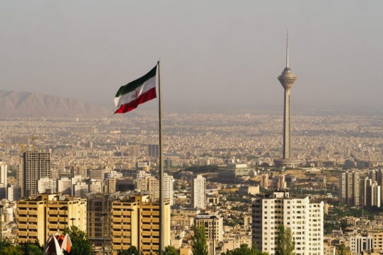 کارشناس غربی: بورس تهران شبیه بیت‌کوین در سال ۲۰۱۰ است