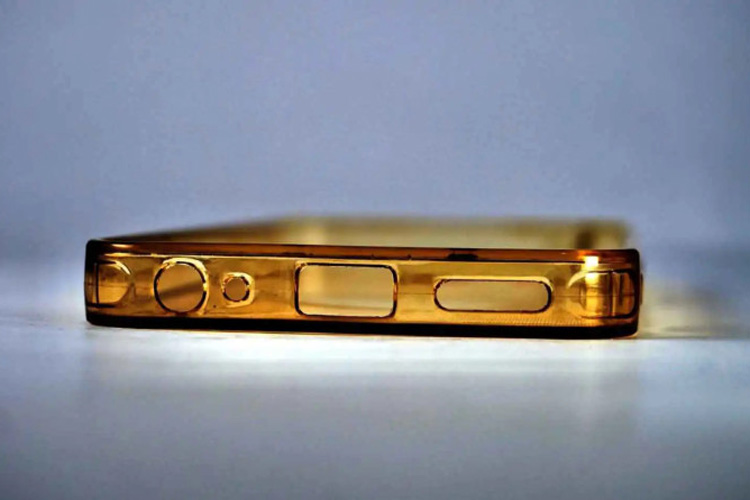 ۵ روش کاربردی برای جلوگیری از زرد شدن قاب شفاف گوشی موبایل