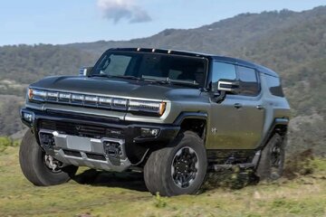 آیا شاسی‌بلندهای برقی ایمن‌تر از مدل‌های بنزینی هستند؟