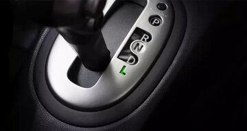 دنده L در خودروهای اتوماتیک چیست؟ / چه زمانی و چرا باید از آن استفاده کنیم؟