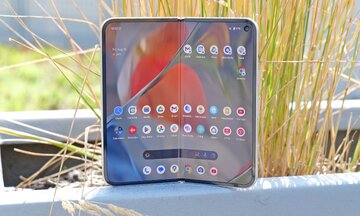 چگونه گوگل تنها با دو نسل به پای سامسونگ رسید؟ / برتری پیکسل ۹ پرو؛ تاشویی که دوربینش کم نمی‌آورد!