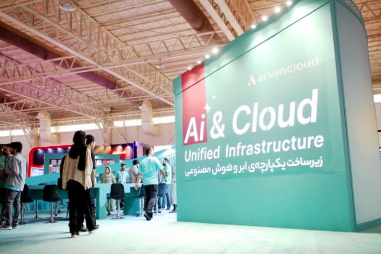 آروان در الکامپ ۱۴۰۴: هوش مصنوعی و راهکارهای ابری مقابله با بحران