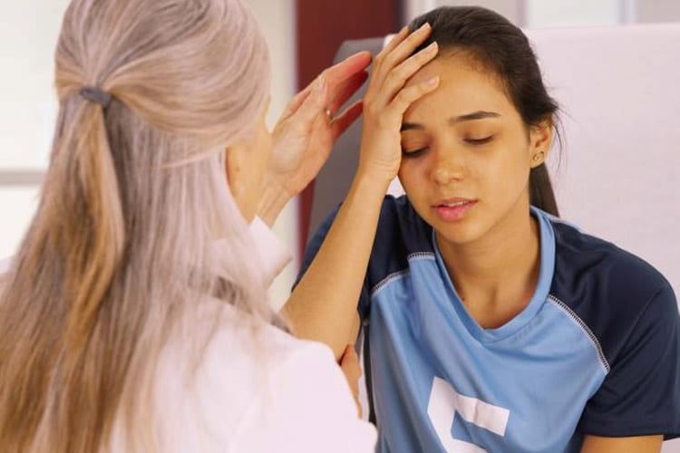 آسیبهای ضربههای مکرر به سر در ورزشکاران: از التهاب تا نابودی سلولهای مغز