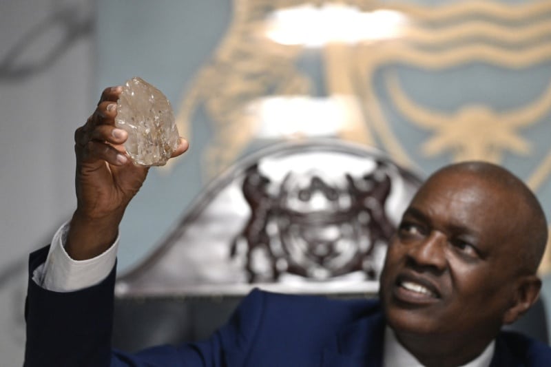 جواهر نیمکیلویی بوتسوانا: دومین الماس بزرگ جهان در انتظار قیمتگذاری است