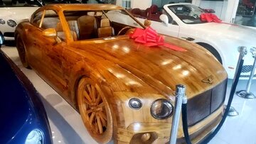 خودروی چوبی، گران‌تر از مرسدس بنز و بی‌ام‌و! /عکس