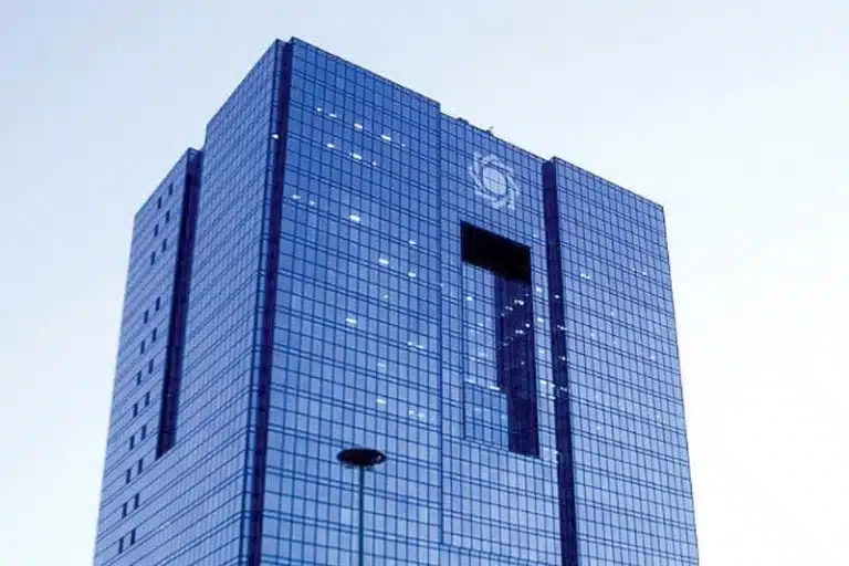 سقفگذاری بانک مرکزی بر خرید و نگهداری استیبلکوین؛ خرید بیش از ۵ هزار تتر مجاز نیست