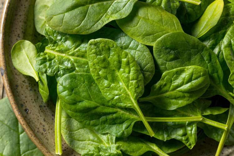 شش ماده غذایی که بیشتر از بادام منیزیم دارند