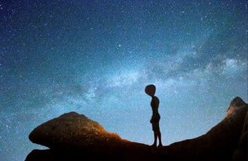 موجودات فضایی مکالمات ما را شنود می‌کنند؟