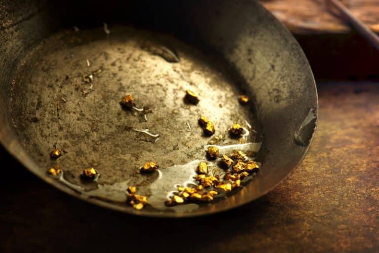 میلیون‌ها تن طلا در اقیانوس‌های زمین وجود دارد؛ چرا کسی آن‌ها را استخراج نمی‌کند؟