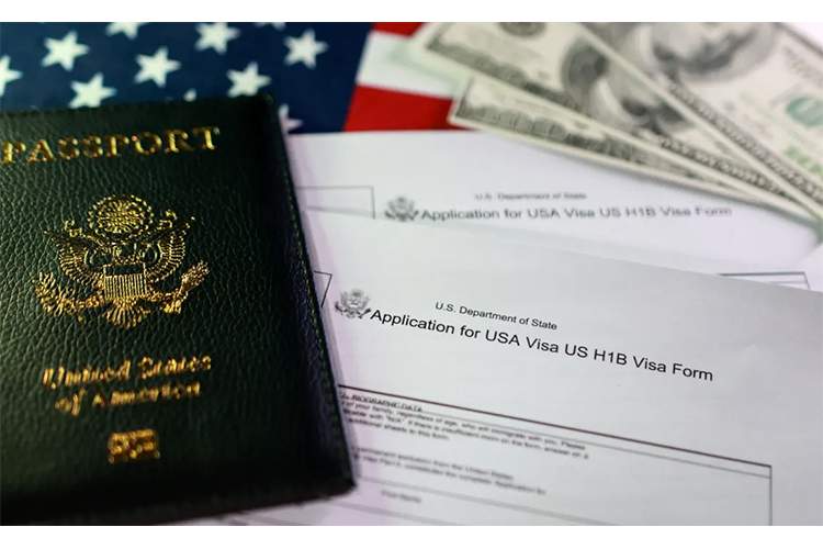 هزینه ۱۰۰ هزار دلاری ویزا؛ هشدار درباره تضعیف نوآوری و فرار سرمایه از آمریکا