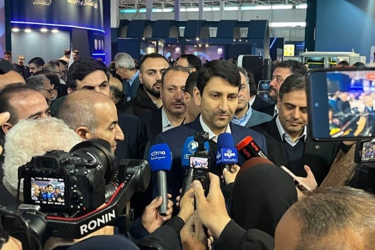 وزیر ارتباطات در گفتگو با زومیت: به دنبال تصدیگری در حوزه هوش مصنوعی نیستیم