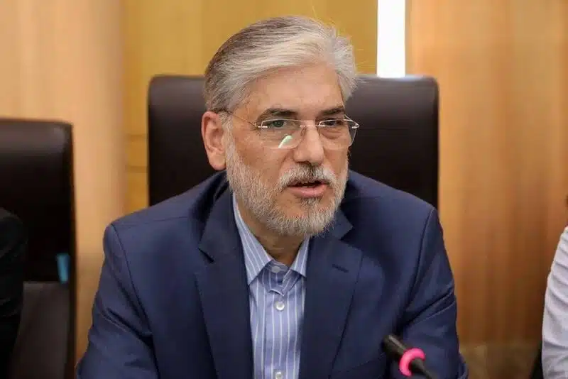 وزیر علوم: پژوهشگران به دلیل مشکلات معیشتی و کمبود امکانات مهاجرت می‌کنند