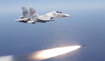 ونزوئلا جنگنده‌های دوربرد مجهز به موشک‌های ضدکشتی را به نمایش گذاشت