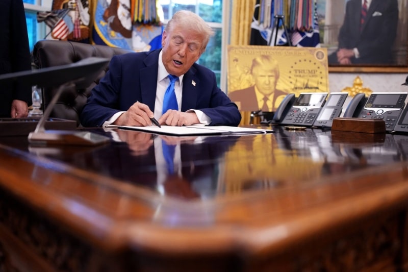 ویزای H-1B آمریکا چیست و چرا در مرکز توجه قرار گرفته؟