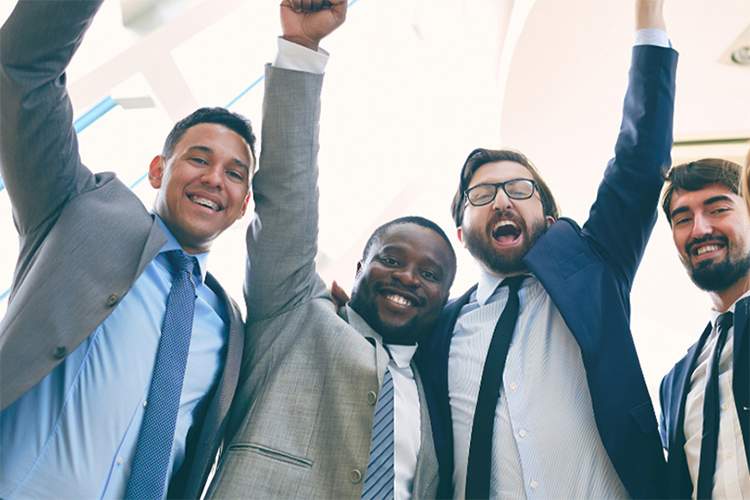 چگونه رضایت کارکنان بهره‌وری سازمان را چند برابر می‌کند؟