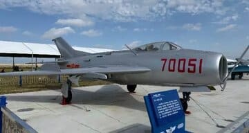 چین جنگنده مشهور خود را تبدیل به پهپاد کرد / عکس