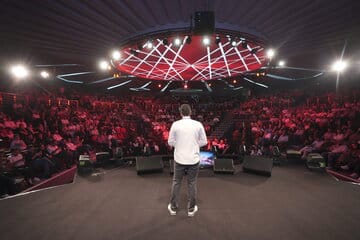 گردهمایی بزرگ عاشقان فناوری؛ دومین رویداد «زومیت» با حضور ۱۱۰۰ نفر برگزار شد