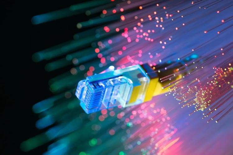 اتصال ۱.۵ میلیون مشترک فیبرنوری تا پایان سال؛ پوشش ۱۰ میلیونی سالانه