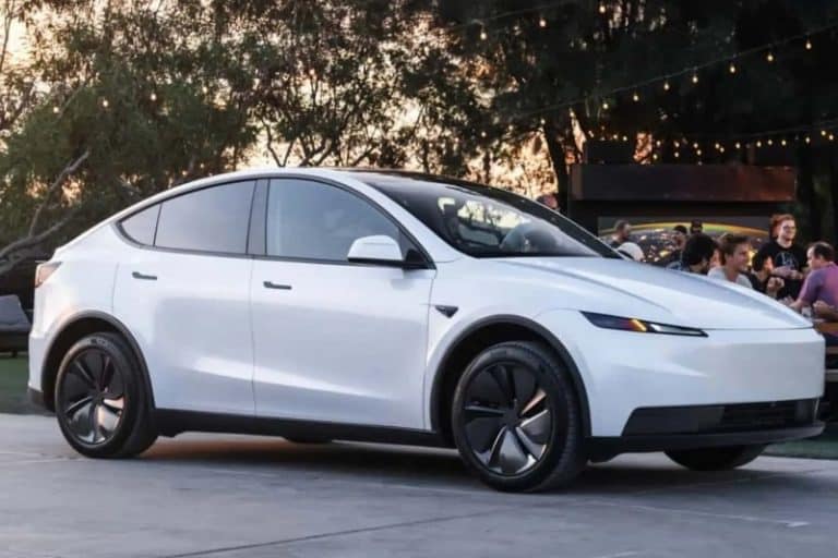 ارزان‌ترین شاسی‌بلند شرکت خودروسازی ایلان ماسک رونمایی شد