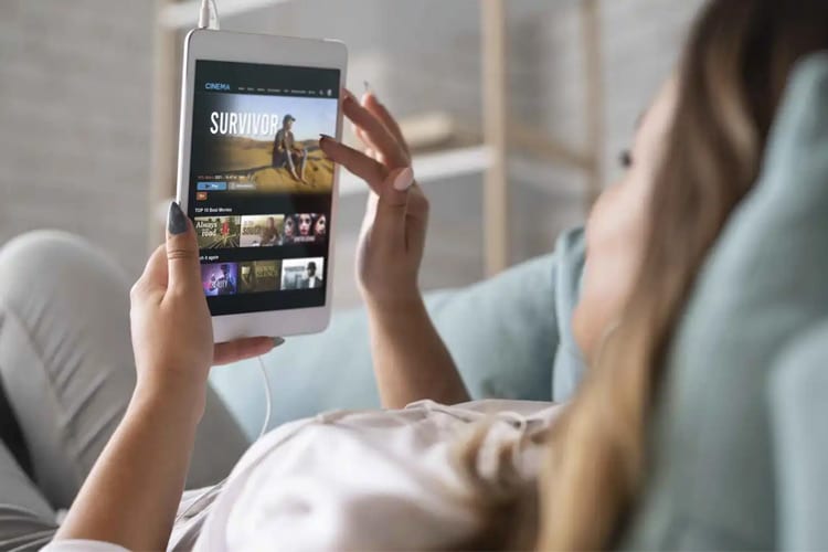 تأثیر محتوای صفحات نمایش بر سلامت روان: کیفیت مهم‌تر از کمیت