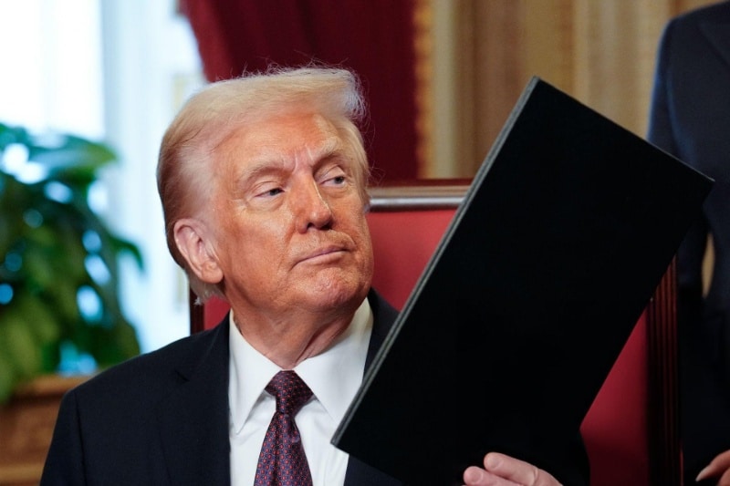 ترامپ چین را به تعرفه‌های جدید تهدید کرد، وال‌استریت در شوک فرو رفت