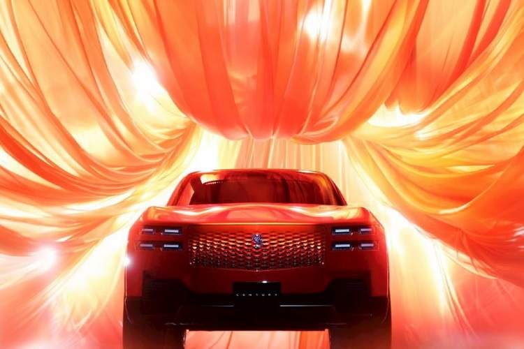 تولد دوباره سنچری؛ از یک خودروی نمادین تا یک برند فوق‌لوکس مستقل