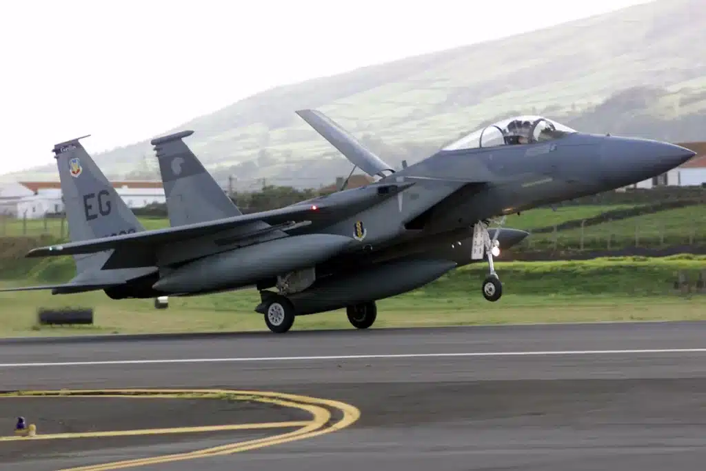 جنگنده اف-۱۵ ایگل آمریکایی