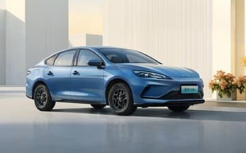 خودروی چینی با برد ۲۰۰۰ کیلومتر، ارزان‌تر از شاهین پلاس!