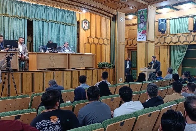 دادگاه علنی رسیدگی به پرونده «موبایل موسوی» برگزار شد