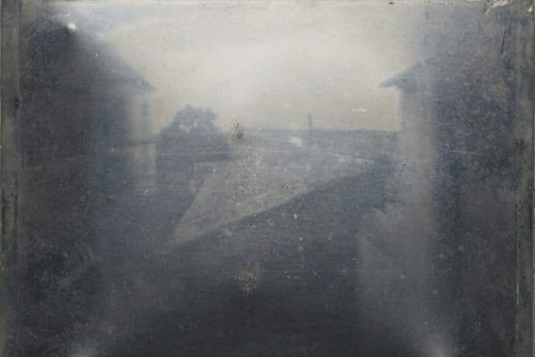 داستان اولین عکس تاریخ؛ چگونه ۸ ساعت نور خورشید، علم و هنر را تا ابد متحول کرد؟